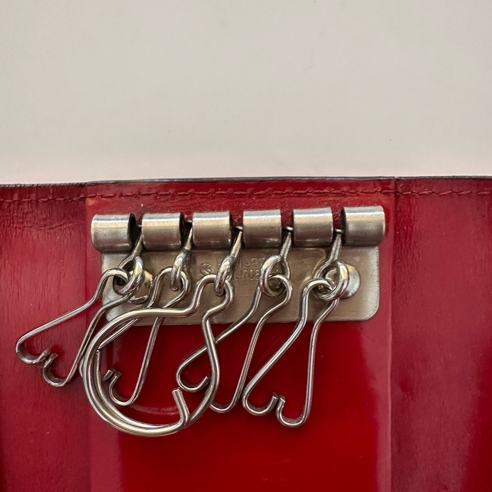 BURBERRY Designer Red Patend 5 Key Chain Holder Authentic - Picture 8 of 9